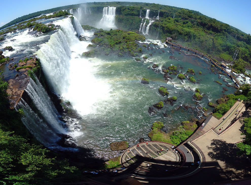 Increíble Cataratas del Iguazú: encima, debajo, o en un barco en la Garganta del Diablo, fotos  Panorama-of-Iguazu-Waterfalls