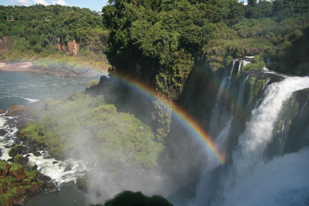 Increíble Cataratas del Iguazú: encima, debajo, o en un barco en la Garganta del Diablo, fotos  Igua%C3%A7u-Falls-from-the-Argentine-side