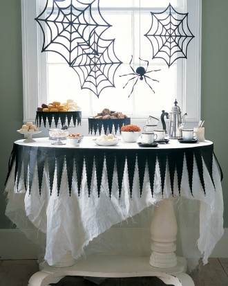 Halloween pictures - Page 7 42118-Tattered-Tablecloth-And-Spider-Webs