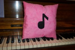  مفارش وخداديات بفن الباتشورك Musicnotepillow1