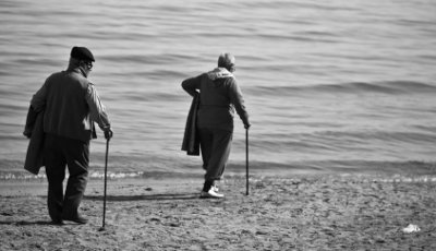 Spalle al muro, Quando gli anni, son fucili contro.. - Pagina 6 Vecchietti_al_mare