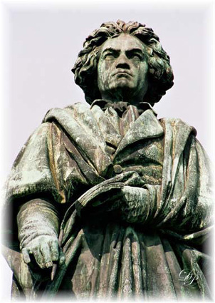 beethoven - Ludwig van Beethoven (1770-1827) - Page 3 Statue1845_ErnstJuliusHahnel_Detail