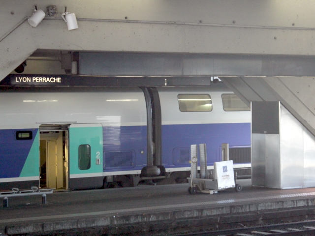 Kiosque : LyonMag, à une semaine du premier tour des élections municipales ! Gare_perrache_sncf_tgv_quais6