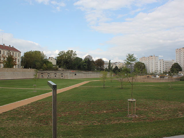 Mag2Lyon : le Parc Sergent Blandan, les stationnements à Lyon, EdF condamnée Img_4435