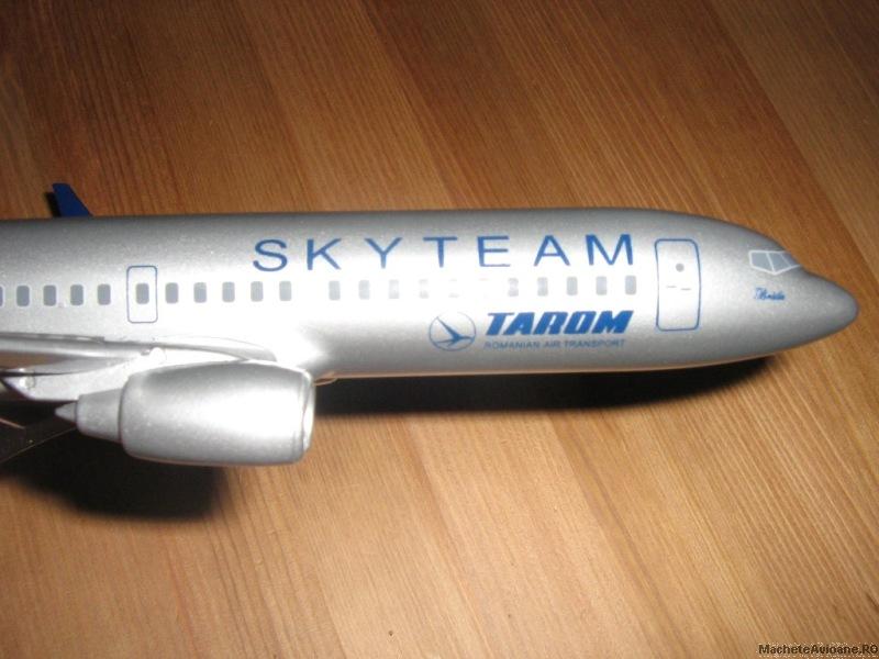 Modele de avioane civile - 2011 - Pagina 4 327_496_tarom_yr_bgf_5