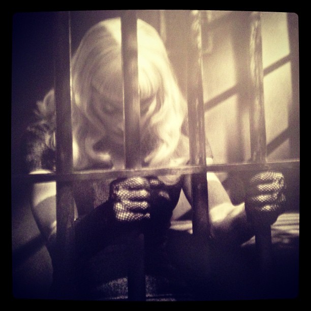 #Secretprojectrevolution / ArtForFreedom - Página 9 20130313-pictures-madonna-instagram-secret-project-revolution