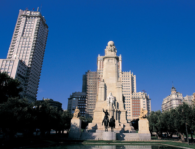 صور من  مَـدريــدْ ..~ Plaza-Espana