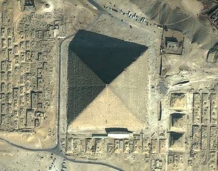 حل لغز الأهرامات "اعجاز من القران Pyramids_01