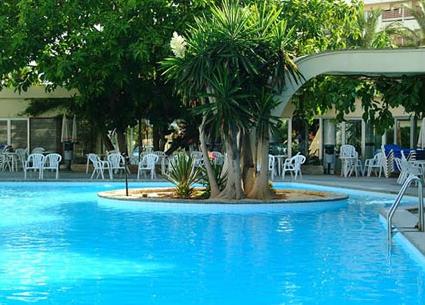 je veux voir... Majorque_magalluf_hotel_sol_guadalupe_piscine