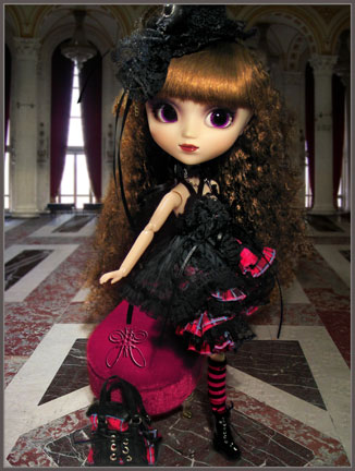 Pullip  Doll Adsiltiastanding