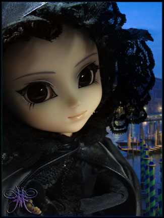 [Janvier 2009] Pullip Neo Noir - Page 3 Neonoirvenice