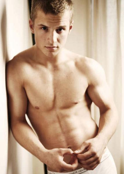 Marcus T. Cormic Freddie_stroma