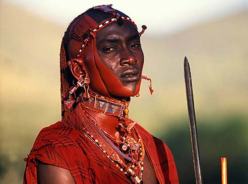 MAASAI CONTRO KWS: "NOI POSSIAMO UCCIDERE I LEONI" Maasai-warrior12