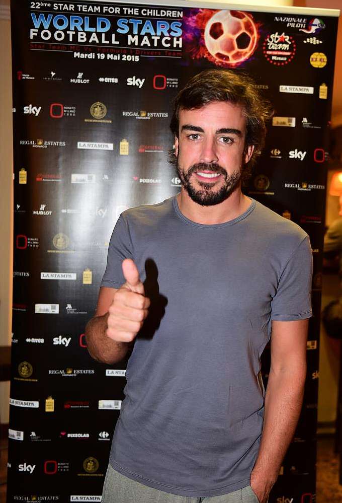 Alonso: "Aquí la carrera acaba el sábado, el domingo es no chocar 1432137566_extras_mosaico_noticia_1_g_0