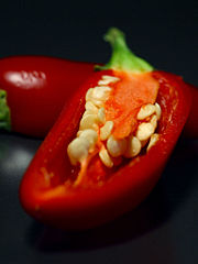 صورة ومعلومة .. آيات من خلق الله Capsicum