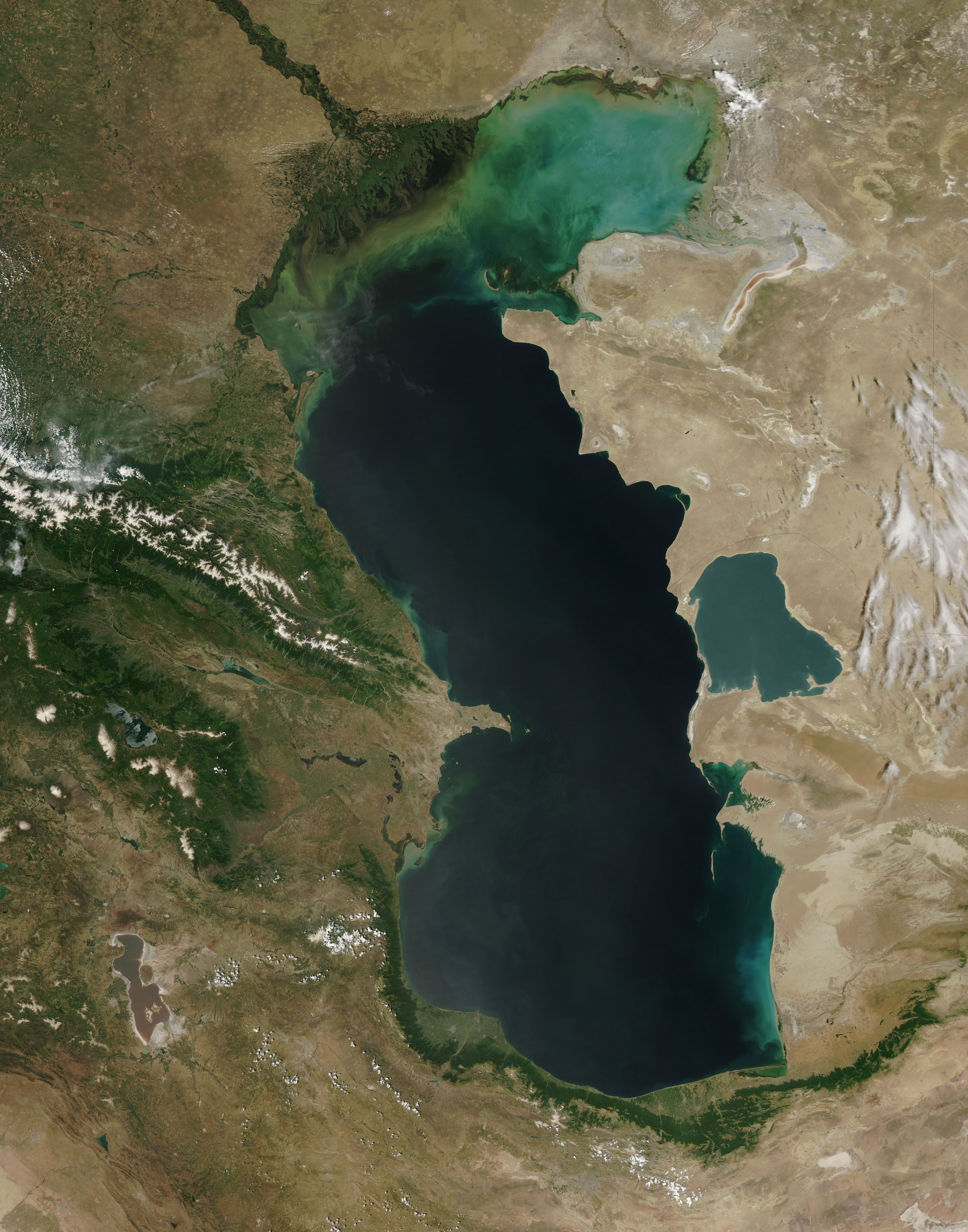 معلومات مهمة عن بحر قزوين Caspian_Sea_from_orbit