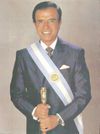 أحداث شهر يونيو 100px-Menem_con_banda_presidencial