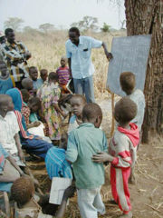 جنوب السودان 180px-Village_school_in_Northern_Bahr_el_Ghazal%2C_Sudan