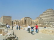 هرم سقارة المدرج 180px-Temples_at_Festival_complex