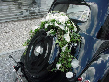 أحْلَى تَزْيين سَيّارَات لِلعَرَايِس  Voiture-decoration-mariage-mariee-6