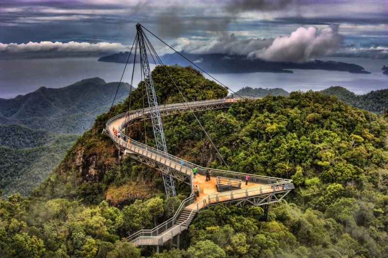 Mostovi... - Page 10 Malaysia-sky-bridge-background-800x532