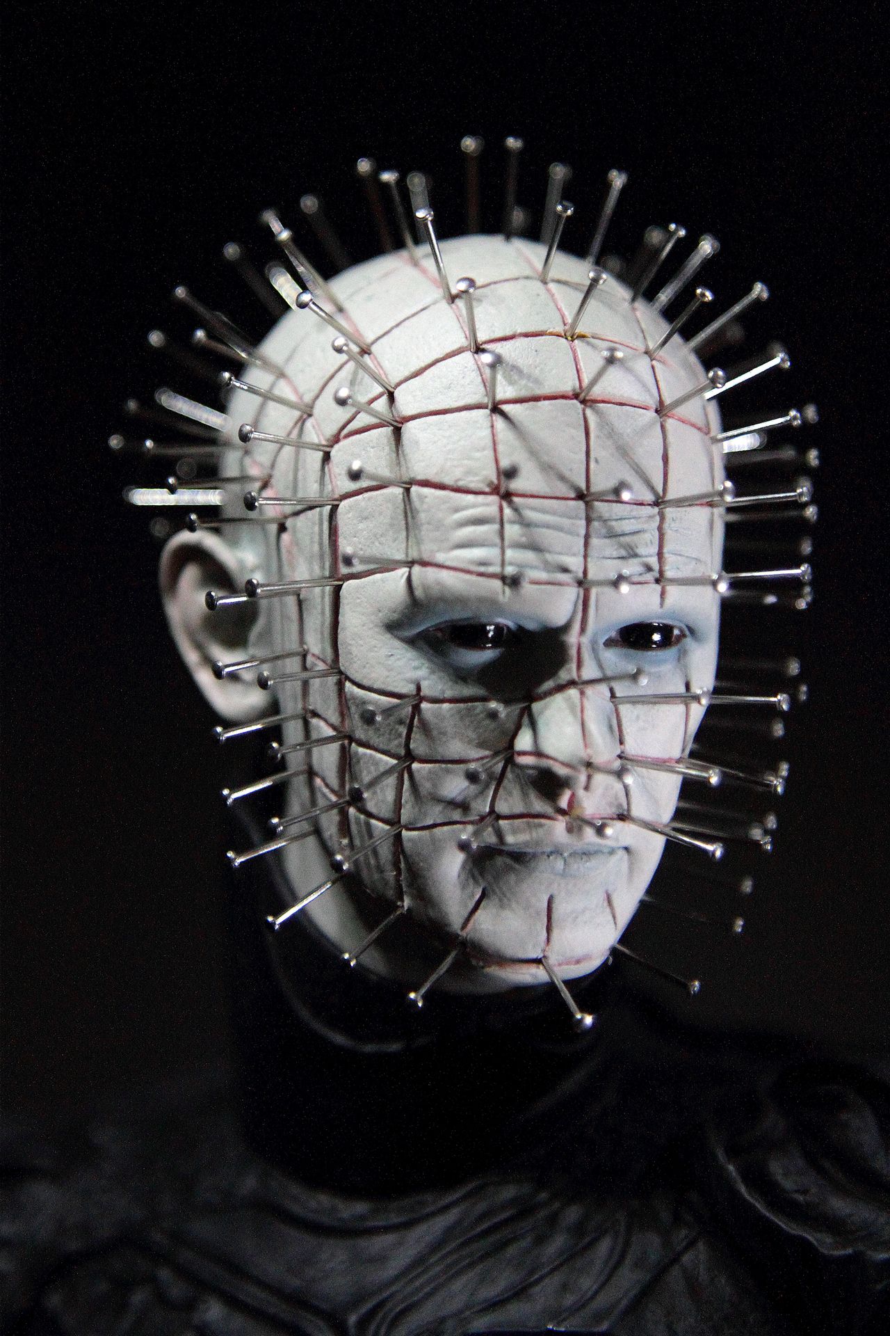 HELLRAISER: PINHEAD Premium format - Page 2 Pin1