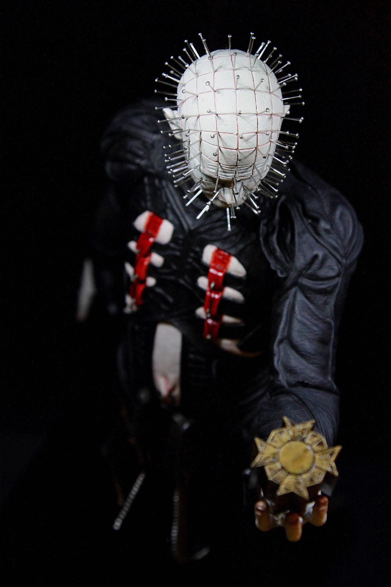 HELLRAISER: PINHEAD Premium format - Page 2 Pin4