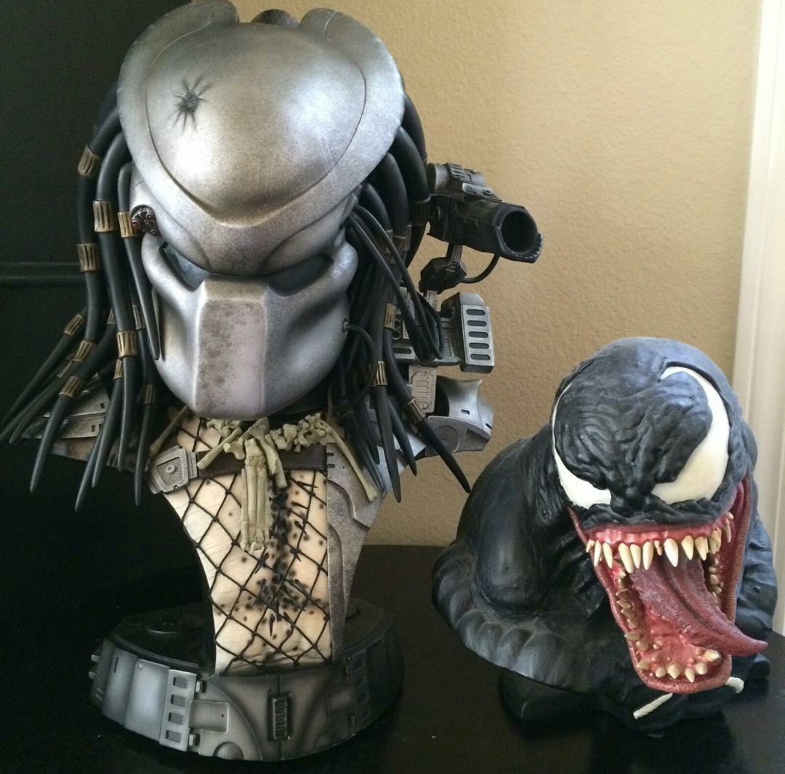 PREDATOR:  MASKED HUNTER Legendary scale bust  _20151124_222859