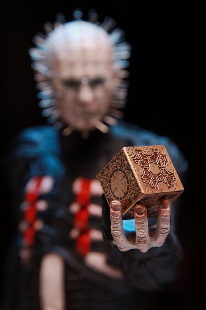 HELLRAISER: PINHEAD Premium format - Page 2 Pin8