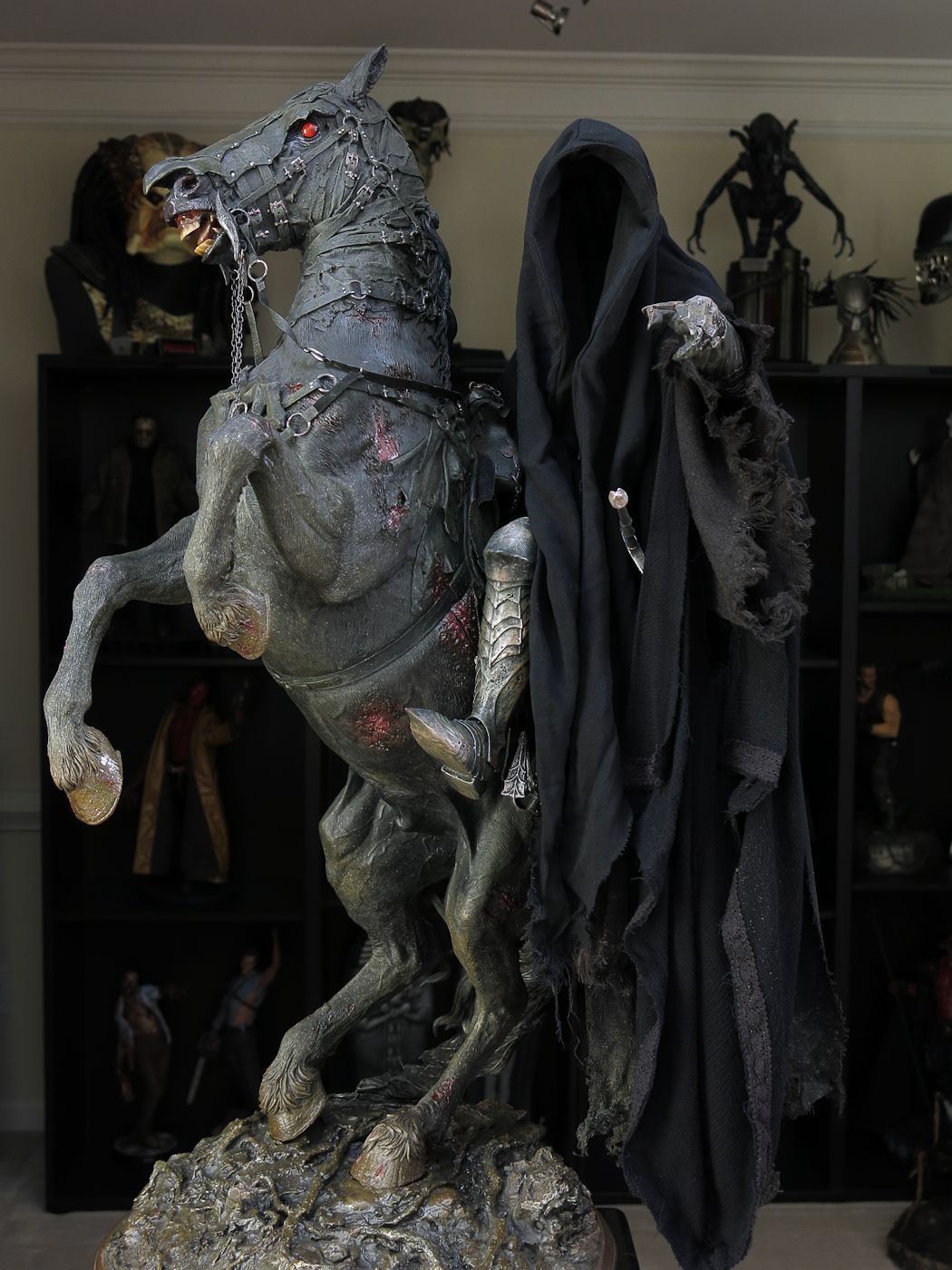 LOTR: RINGWRAITH ON STEED Premium format - Page 3 RWS7.jpg_original