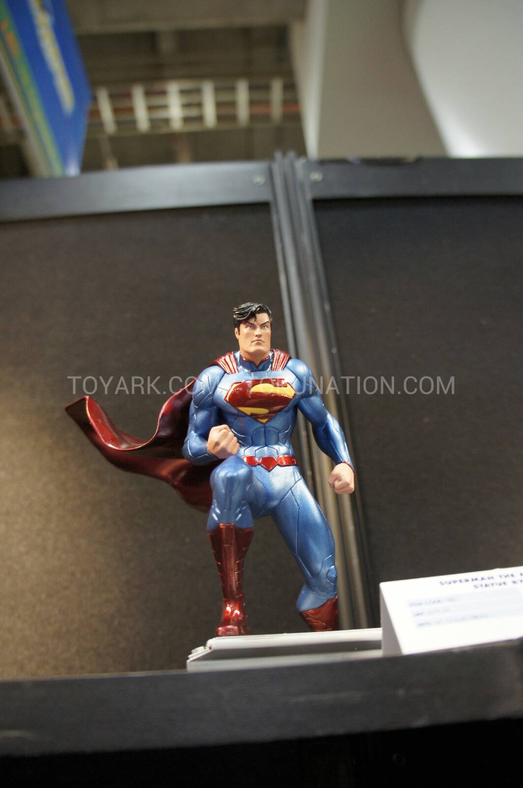 Superman metallic statue designed by Jim Lee. Superman_metallic_statue_designed_by_Jim_Lee._