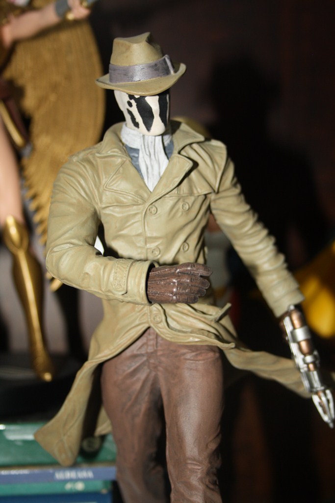 Before Watchmen : Rorschach Statue  004