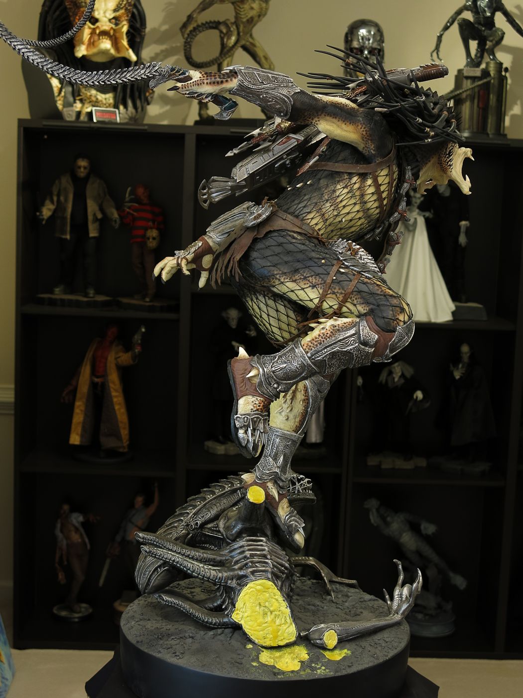 ALIENS VS PREDATORS: WOLF PREDATOR Legendary scale figure 13