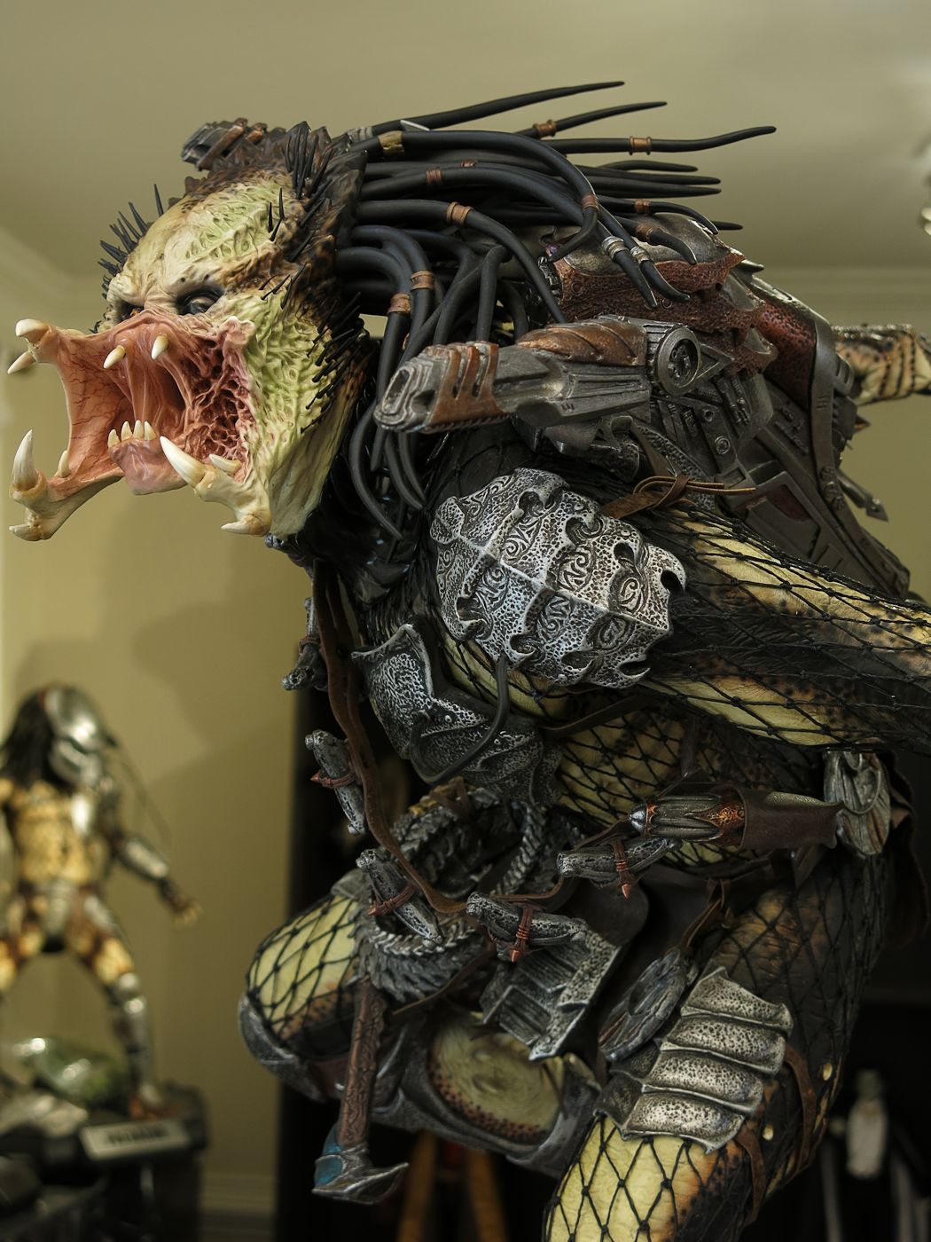 ALIENS VS PREDATORS: WOLF PREDATOR Legendary scale figure 19