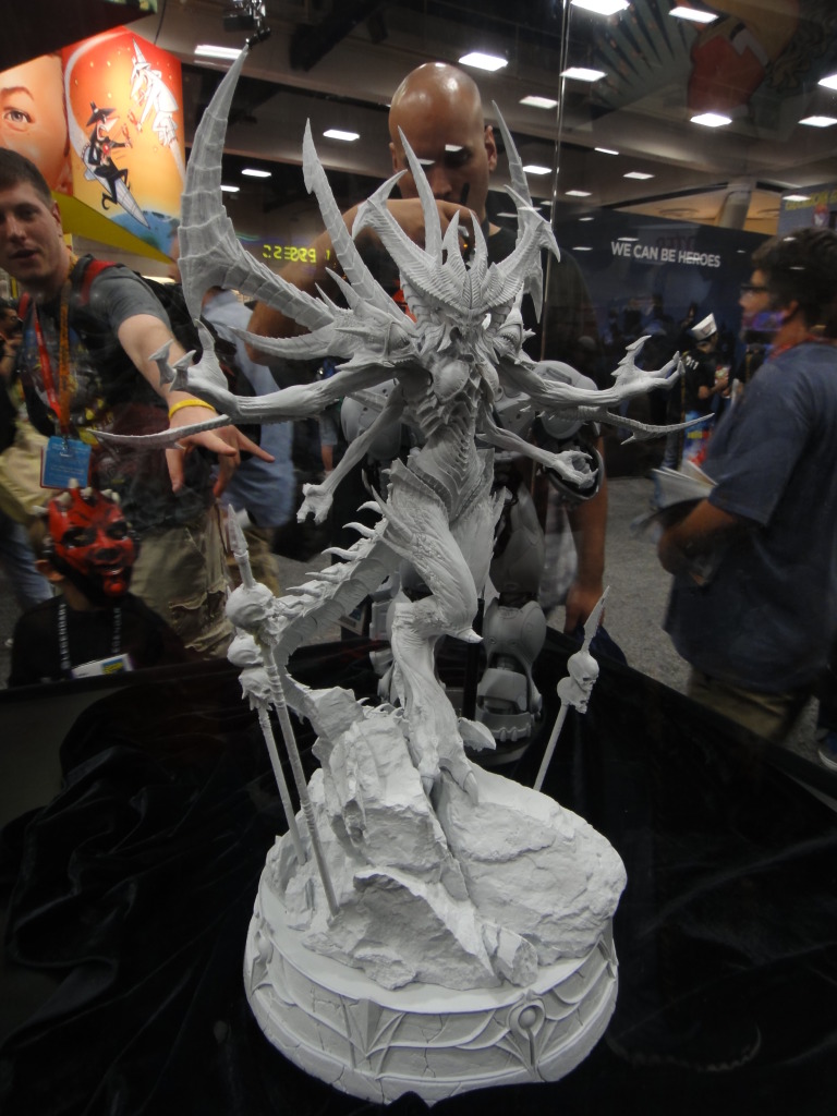 DIABLO III :  DIABLO  Statue  Diablo_III__Diablo_Polystone_Statue_