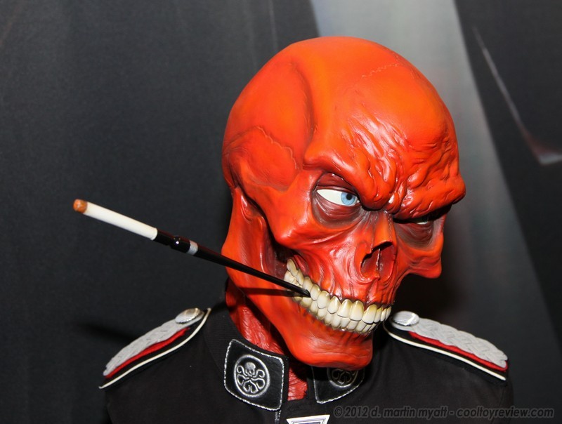 RED SKULL LIFE SIZE BUST - Page 2 Img6840lr