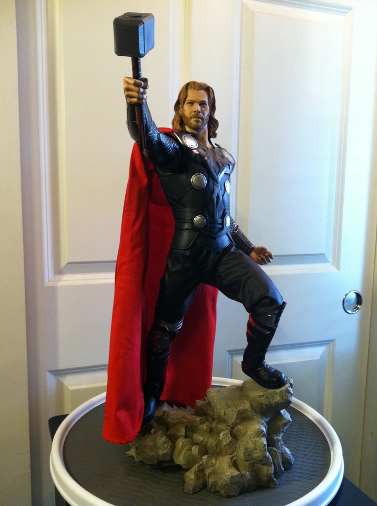 THOR " THE MIGHTY AVENGER " Premium format 20