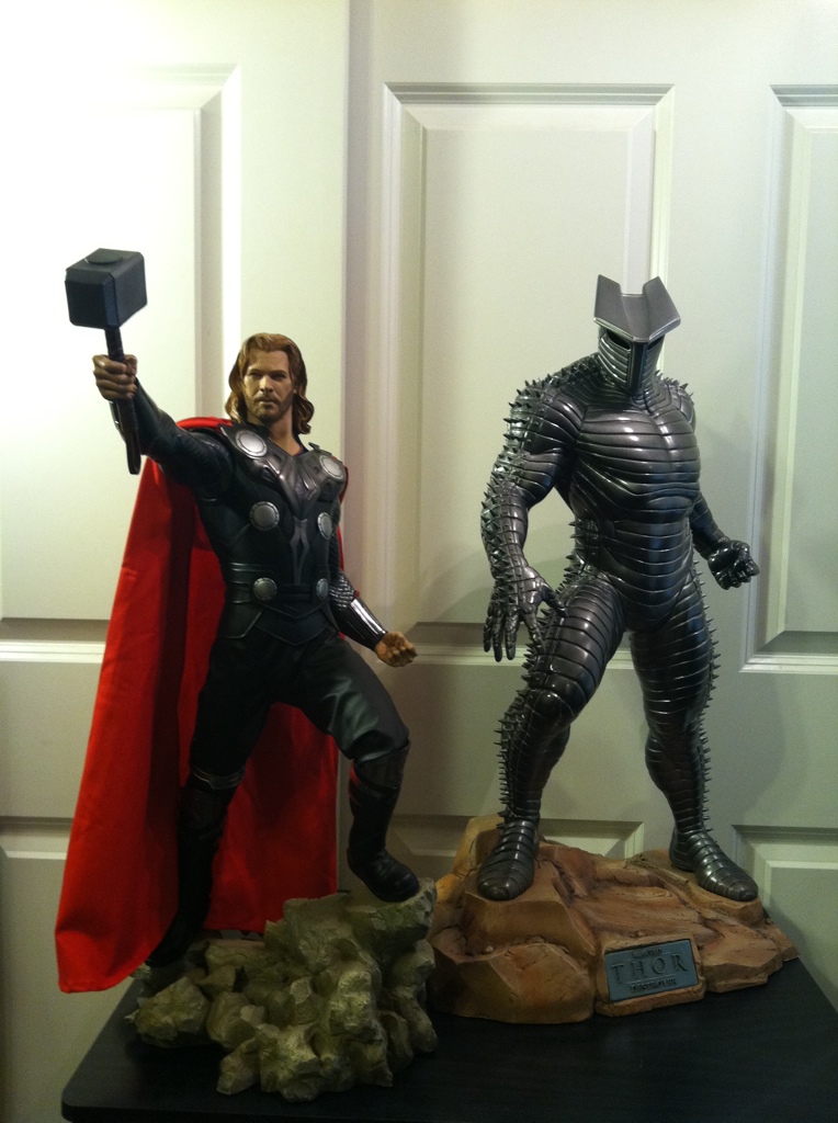 THOR " THE MIGHTY AVENGER " Premium format 22