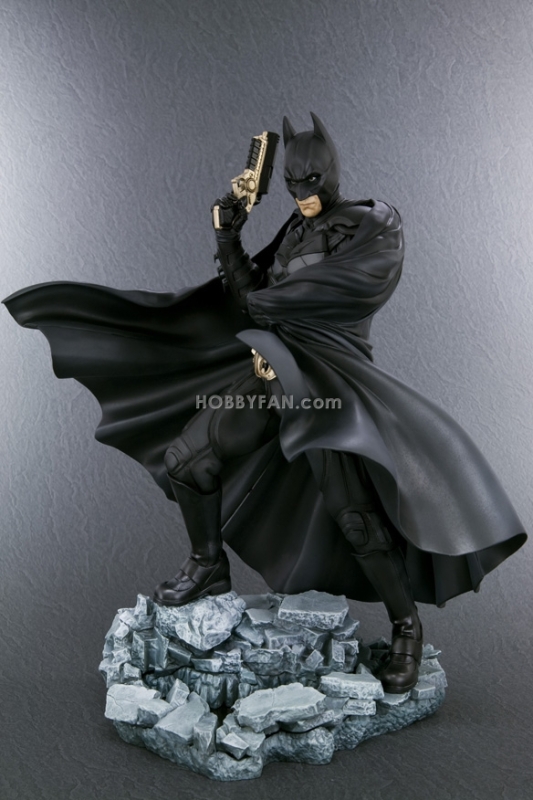 DC COMICS : The Dark Knight Rises Batman ARTFX Statue   Batmandckoto4