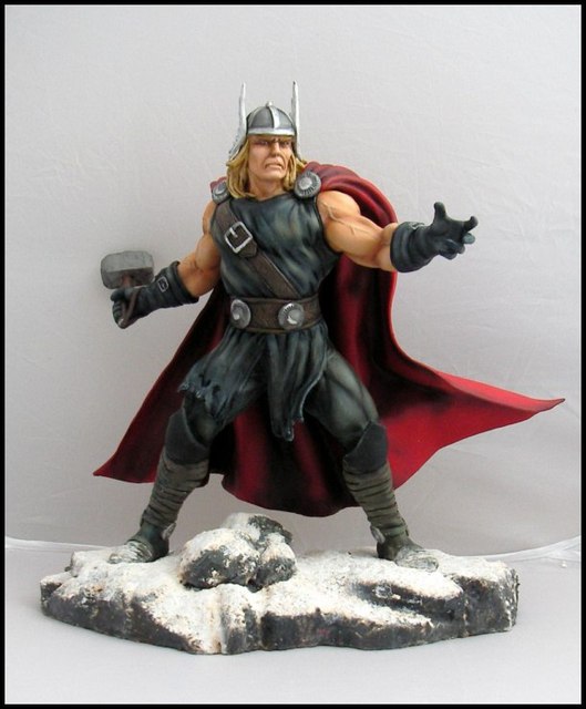 Thor Ages of thunder statue 030