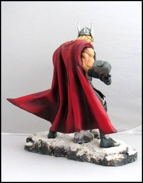 Thor Ages of thunder statue 034