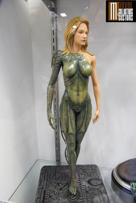 HCG - SPECIES (La Mutante)  1.4 scale exclusive statue Hollywood-collectibles-sdcc13-26-533x800