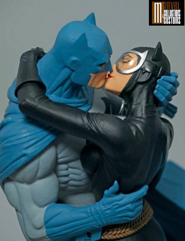 BATMAN & CATWOMAN - THE KISS STATUE 7-DC_Collectibles___Batman___Catwoman_The_Kiss_Statue