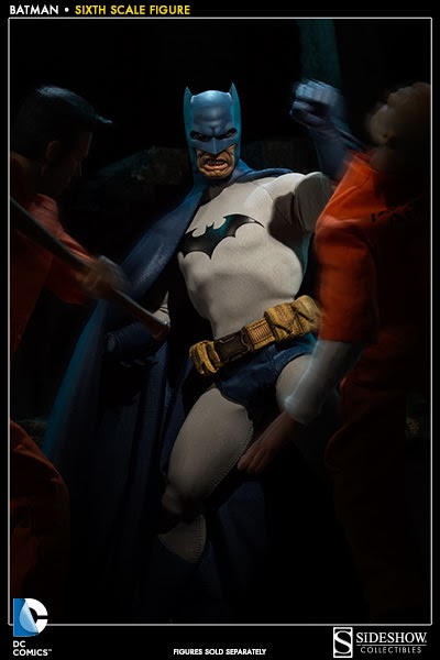 BATMAN 1/6 SCALE FIGURE SIDESHOW_COLLECTIBLES_1-6_SCALE_DC_COMICS_BATMAN_09