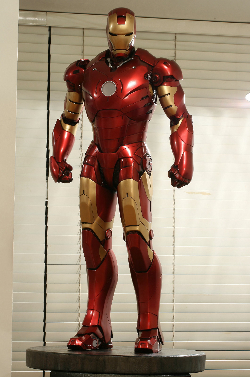 IRON MAN "MARK III " Legendary scale figure - Page 3 1