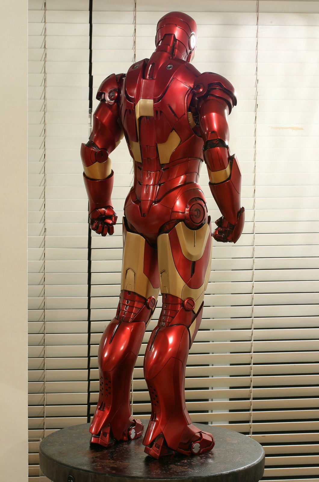 IRON MAN "MARK III " Legendary scale figure - Page 3 9