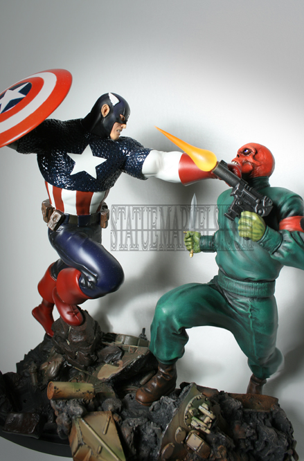 Statue CRÂNE ROUGE "action" (Red Skull) 0redskull1