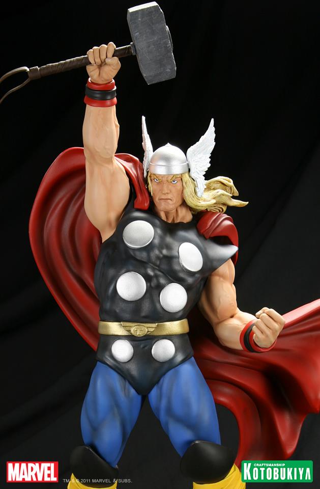 Avengers - THOR  Marvel_Thor_Classic_Avengers_Fine_Art_Statue_2