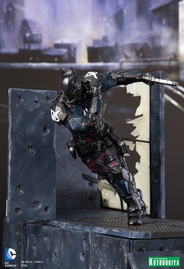 BATMAN: ARKHAM KNIGHT Kotobukiya-arkham-knight-artfx_-004