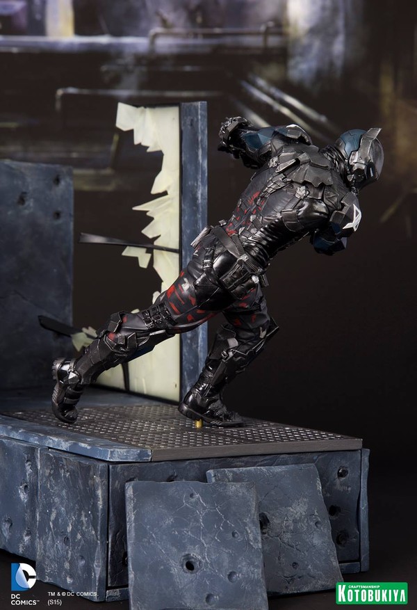 BATMAN: ARKHAM KNIGHT Kotobukiya-arkham-knight-artfx_-005